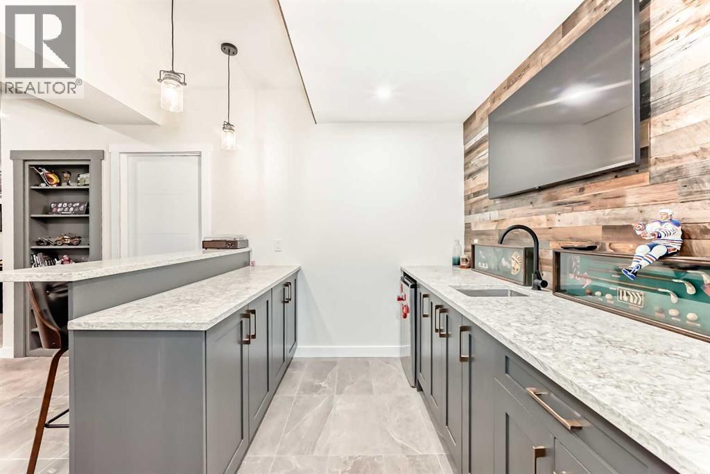 7 Wolf Crescent N, Okotoks, Alberta  T1S 5V1 - Photo 4 - A2270799