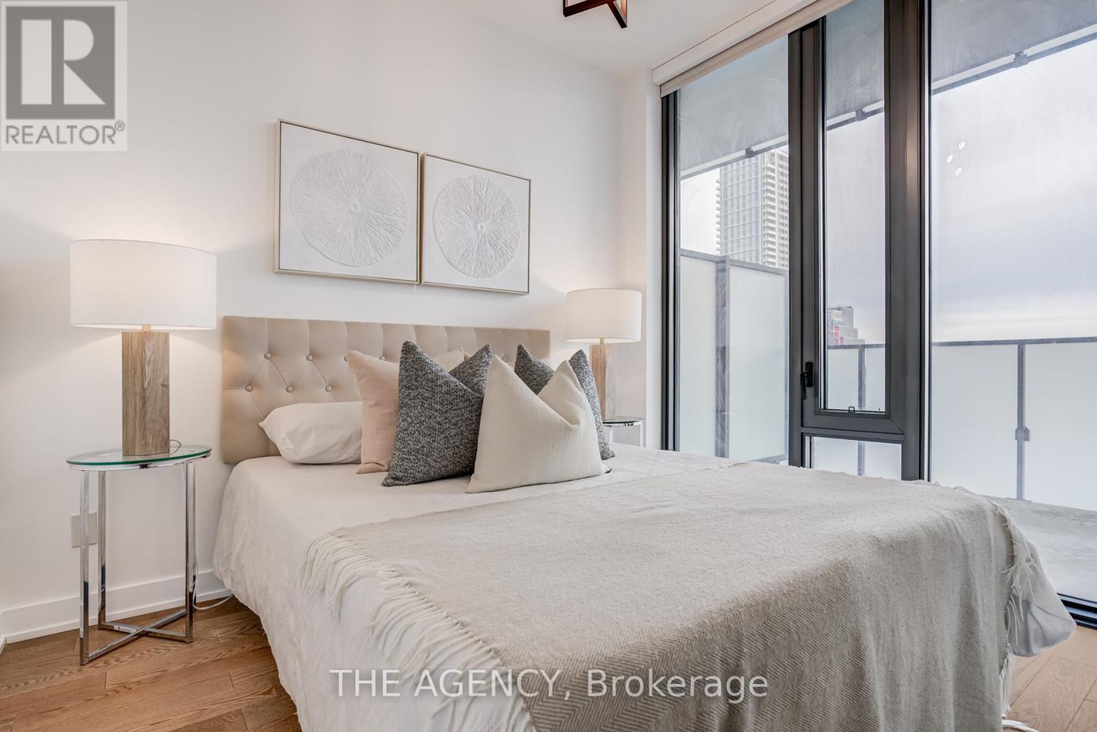 2401 - 25 Richmond Street E, Toronto, Ontario  M5C 0A6 - Photo 11 - C12548340