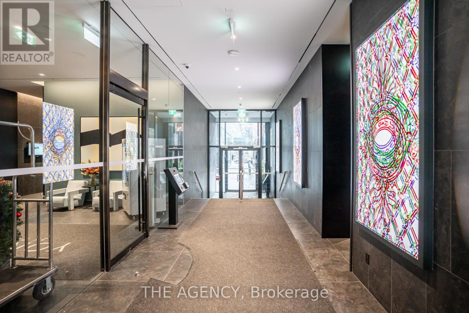 2401 - 25 Richmond Street E, Toronto, Ontario  M5C 0A6 - Photo 28 - C12548340