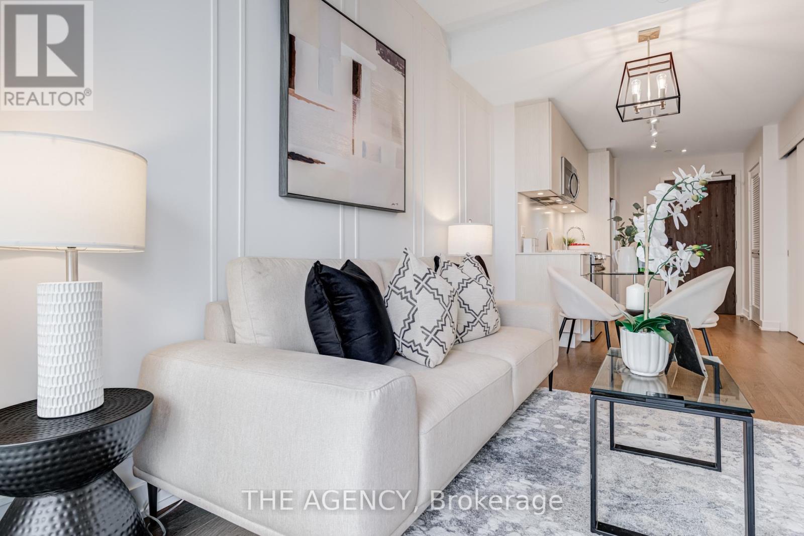 2401 - 25 Richmond Street E, Toronto, Ontario  M5C 0A6 - Photo 4 - C12548340