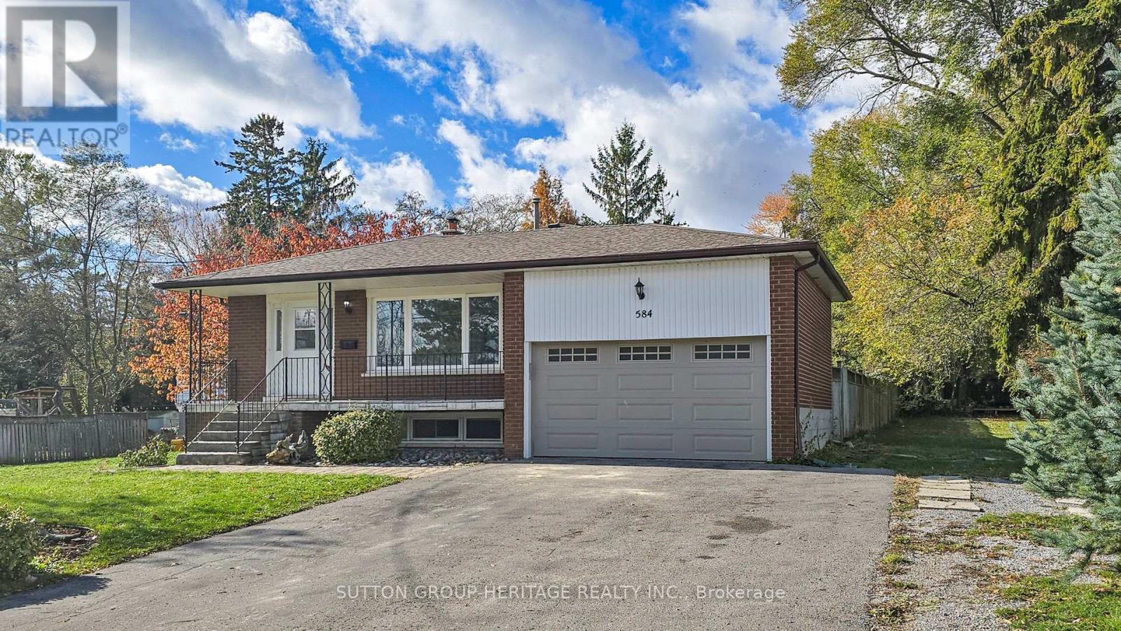 584 Westshore Boulevard, Pickering, Ontario  L1W 2T7 - Photo 2 - E12548338