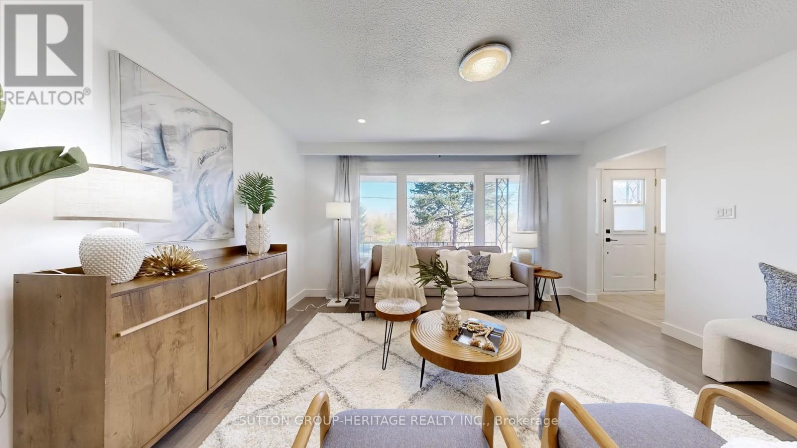 584 Westshore Boulevard, Pickering, Ontario  L1W 2T7 - Photo 3 - E12548338