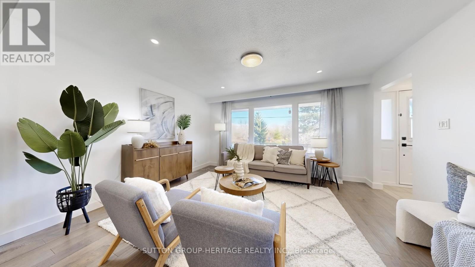 584 Westshore Boulevard, Pickering, Ontario  L1W 2T7 - Photo 4 - E12548338