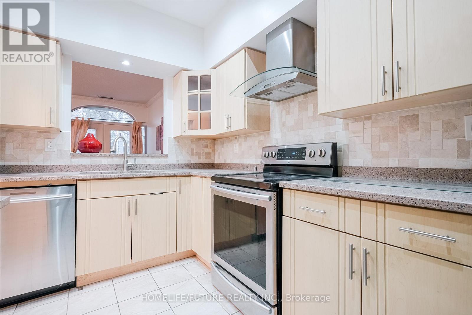 Th 9 - 5039 Finch Avenue E, Toronto, Ontario  M1S 5L6 - Photo 13 - E12548376