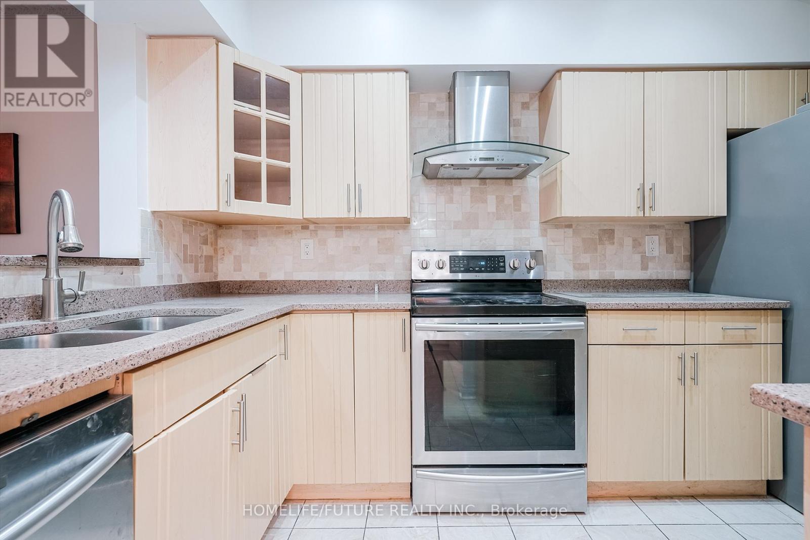 Th 9 - 5039 Finch Avenue E, Toronto, Ontario  M1S 5L6 - Photo 8 - E12548376