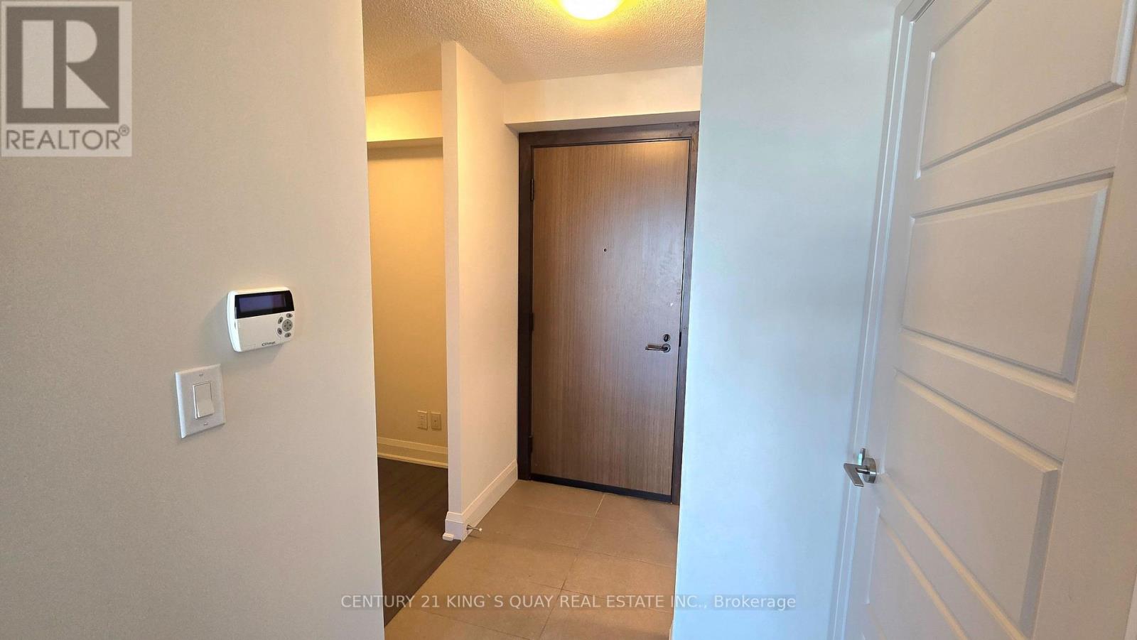 1208 - 1 Uptown Drive, Markham, Ontario  L3R 5C1 - Photo 4 - N12548330