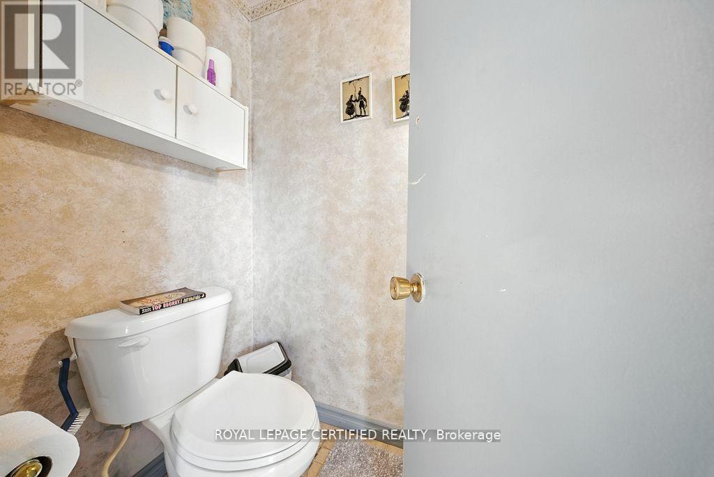 386 Handley Crescent, Newmarket, Ontario  L3Y 4T4 - Photo 4 - N12548344