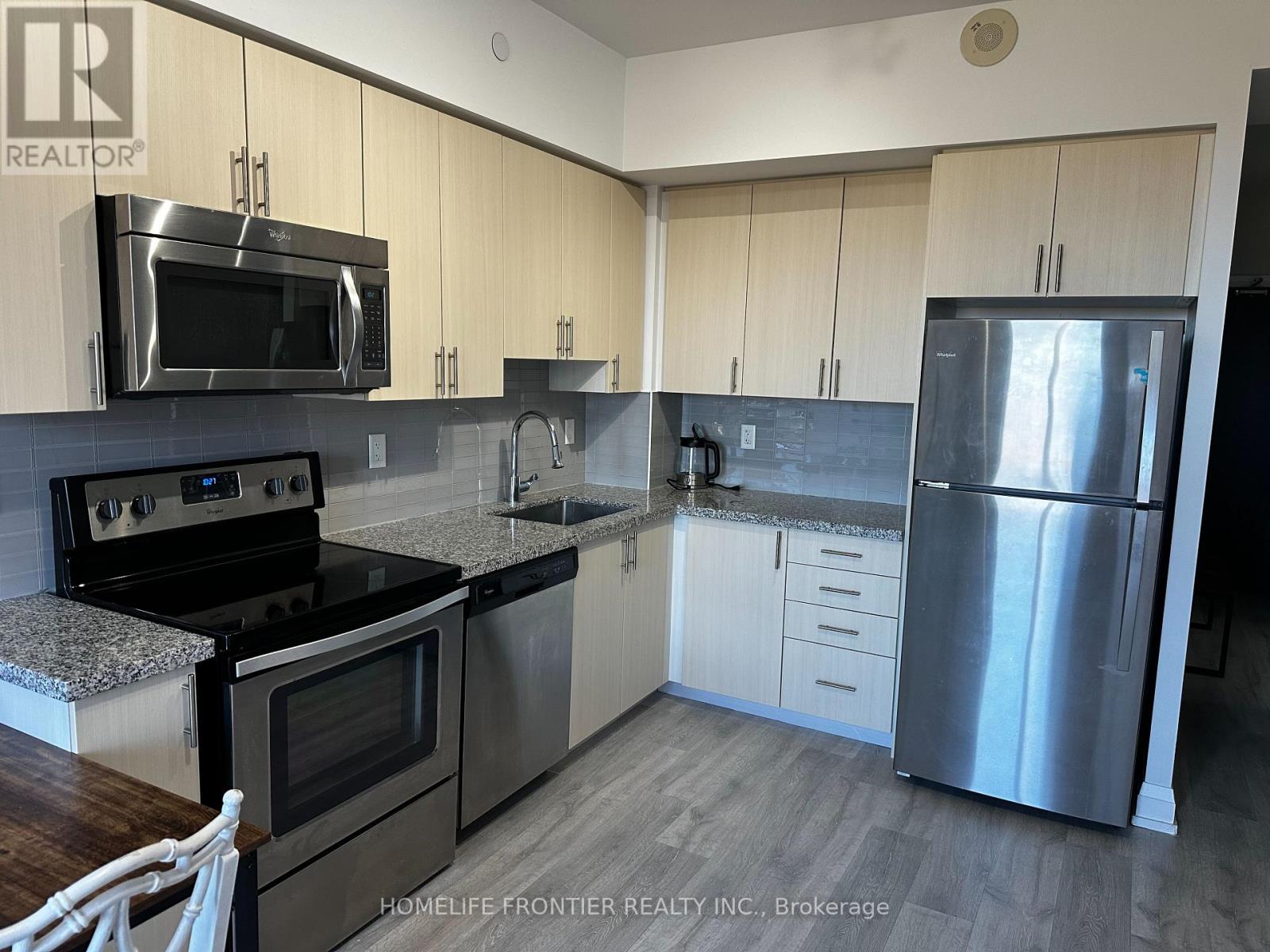 717 - 7900 Bathurst Street, Vaughan, Ontario  L4J 0J9 - Photo 4 - N12548348