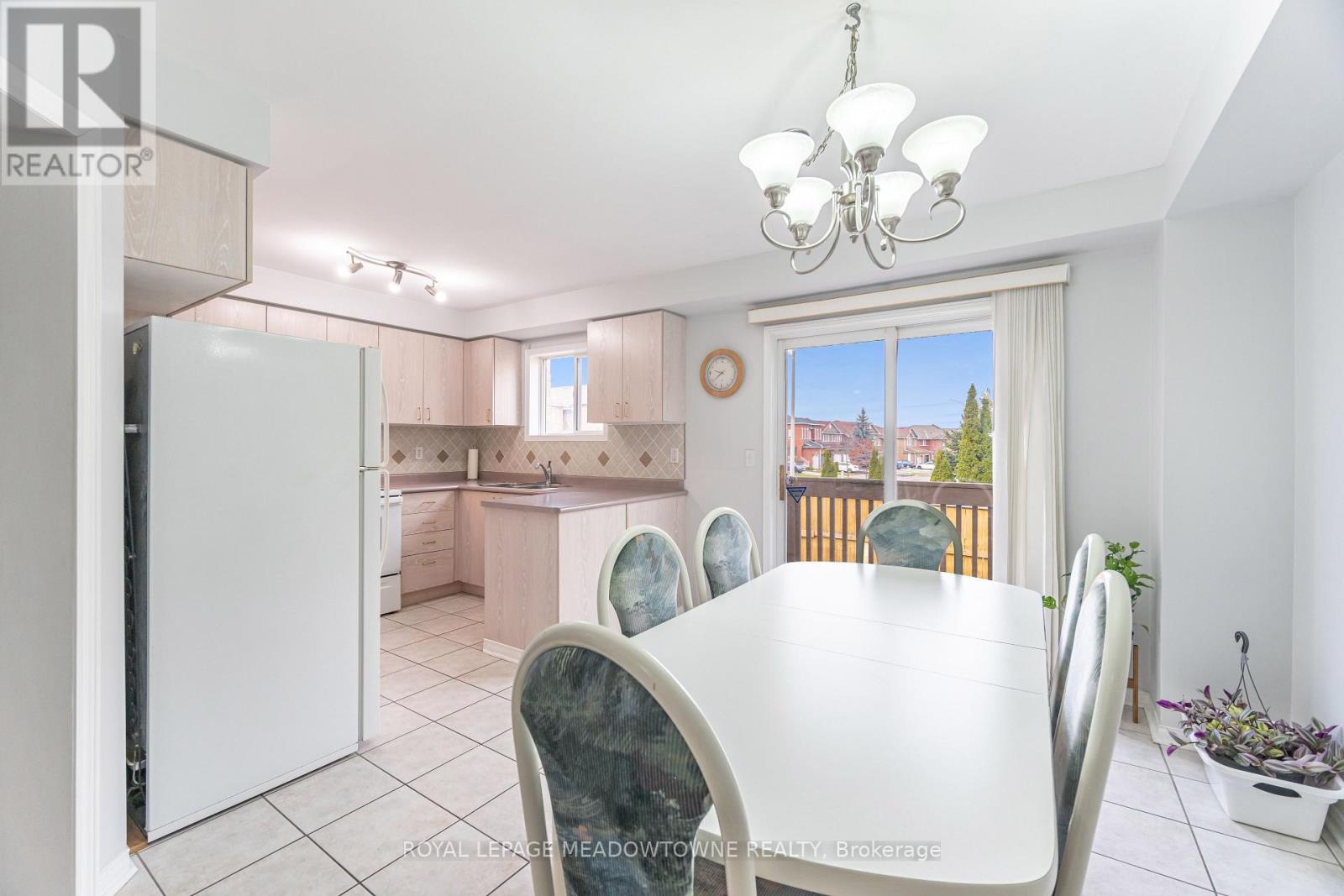 28 Condotti Drive, Vaughan, Ontario  L4H 2C8 - Photo 15 - N12548366