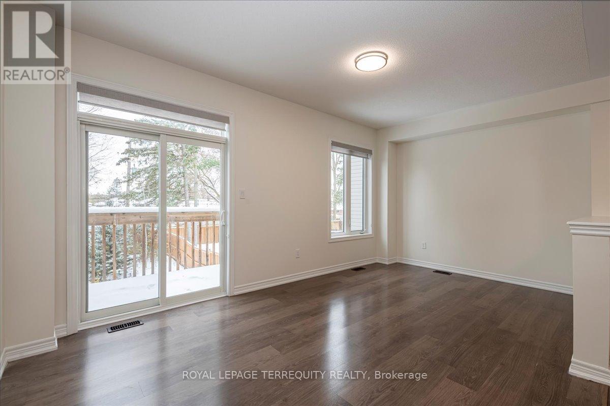 60 Greenwood Drive, Essa, Ontario  L0M 1B5 - Photo 10 - N12548368