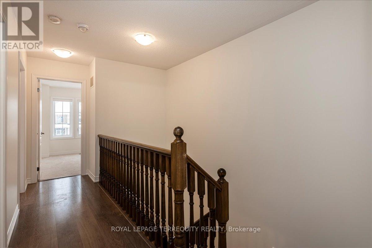 60 Greenwood Drive, Essa, Ontario  L0M 1B5 - Photo 13 - N12548368