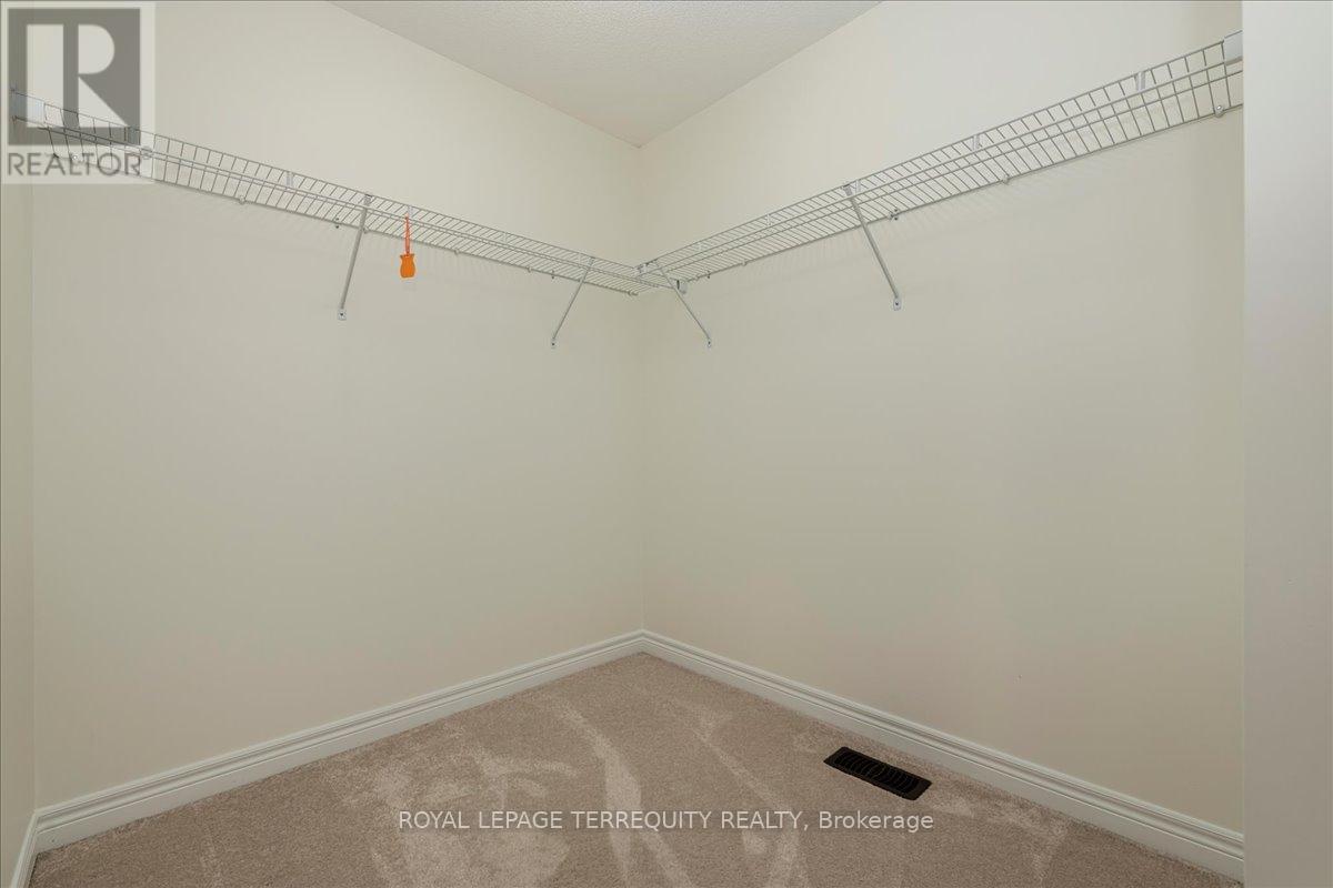 60 Greenwood Drive, Essa, Ontario  L0M 1B5 - Photo 17 - N12548368