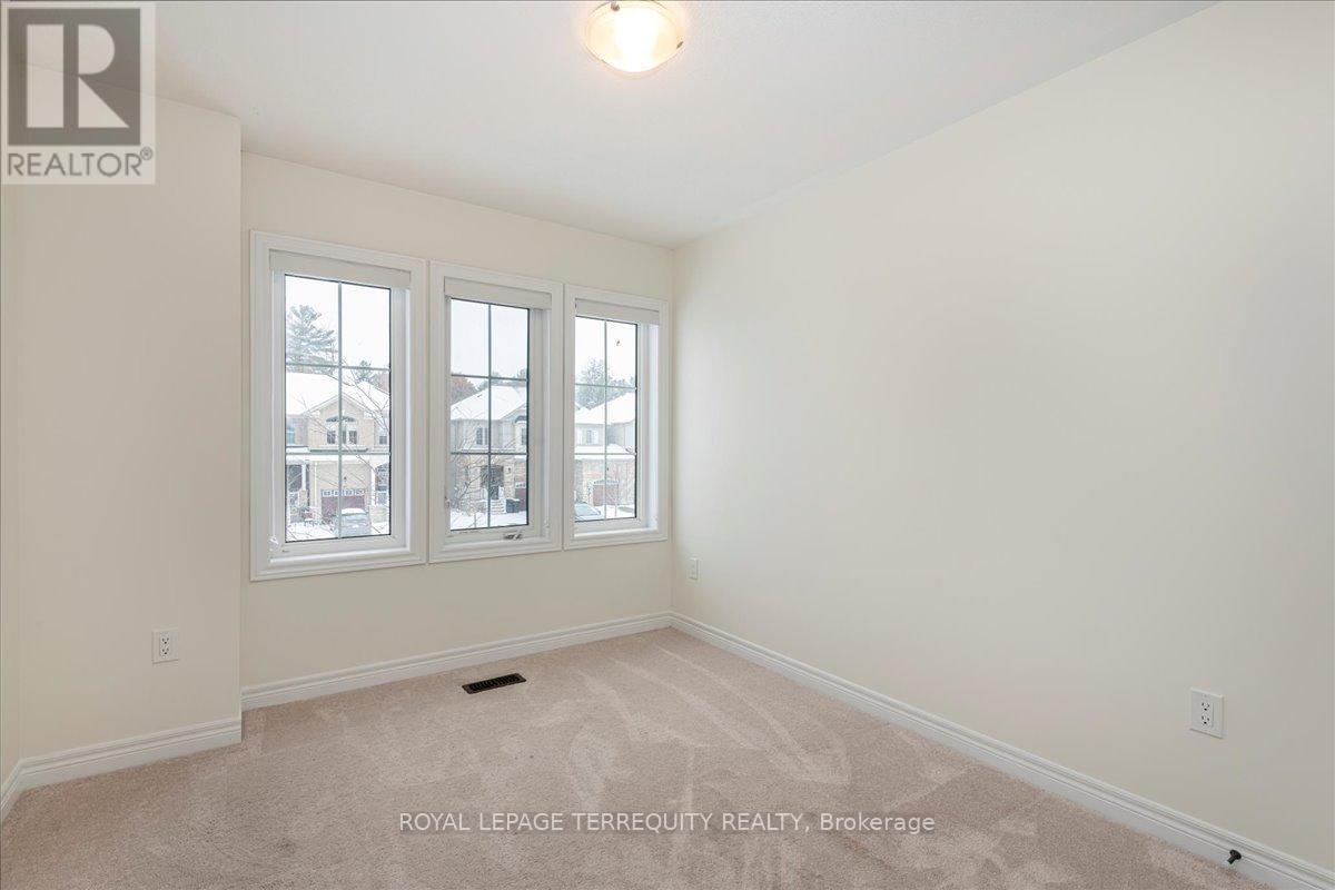 60 Greenwood Drive, Essa, Ontario  L0M 1B5 - Photo 20 - N12548368