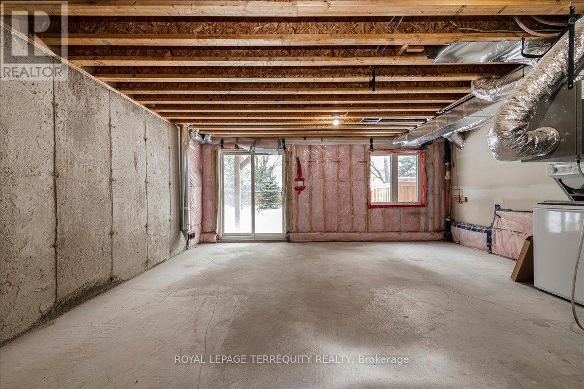 60 Greenwood Drive, Essa, Ontario  L0M 1B5 - Photo 23 - N12548368