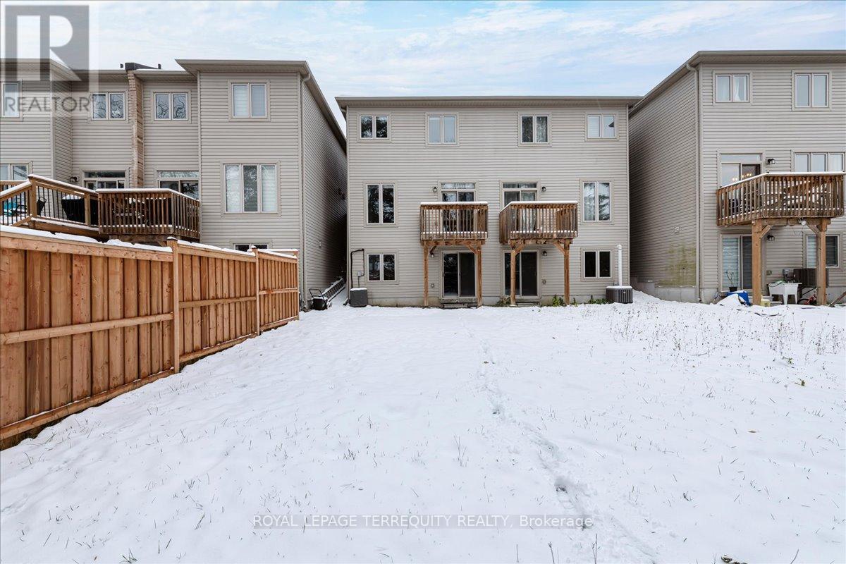 60 Greenwood Drive, Essa, Ontario  L0M 1B5 - Photo 25 - N12548368
