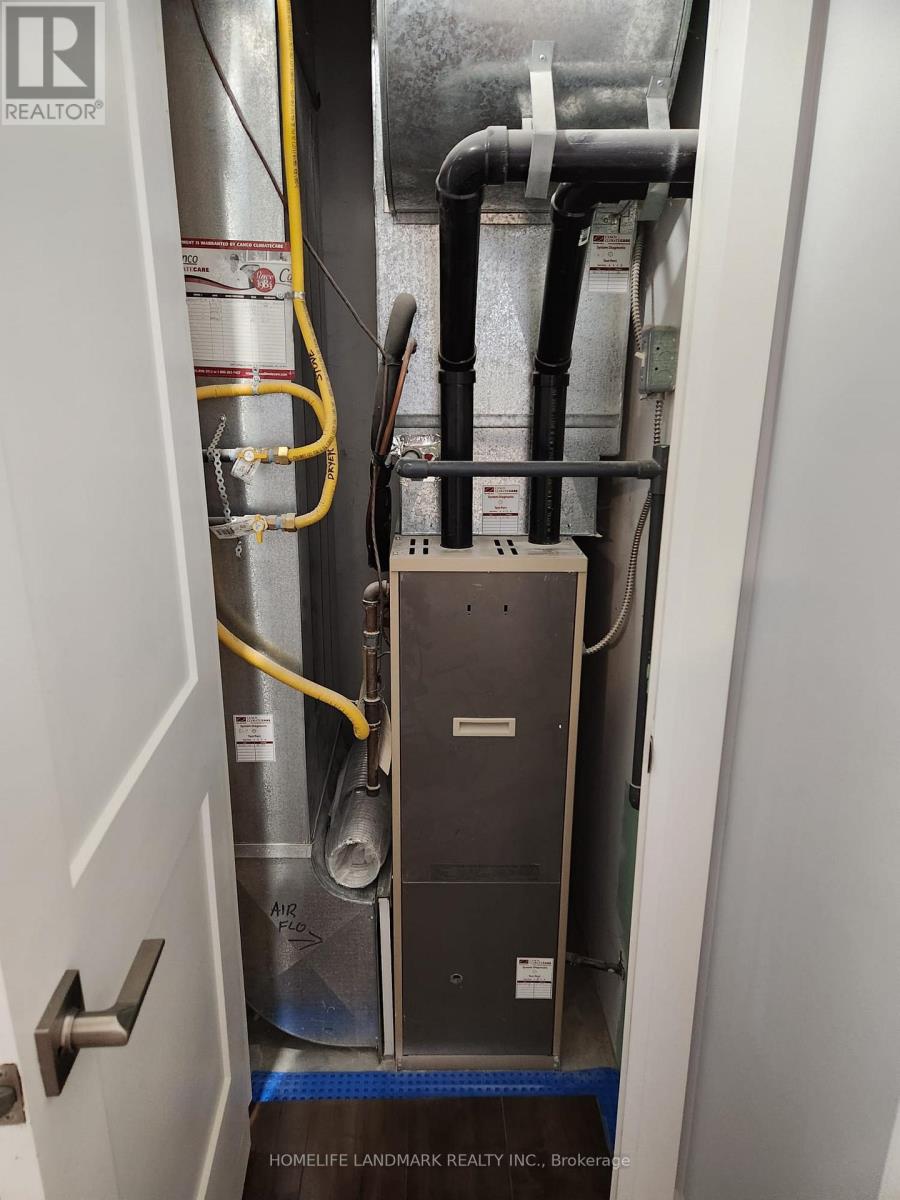 Unit # 2 - 452 D'arcy Street, Newmarket, Ontario  L3Y 1N1 - Photo 10 - N12548384