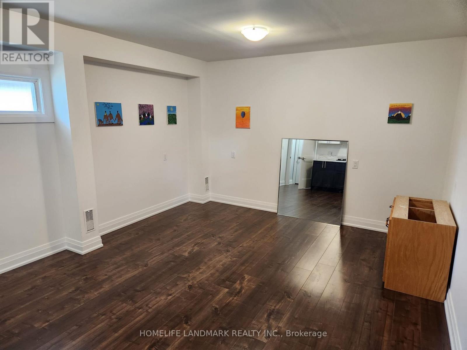 Unit # 2 - 452 D'arcy Street, Newmarket, Ontario  L3Y 1N1 - Photo 4 - N12548384