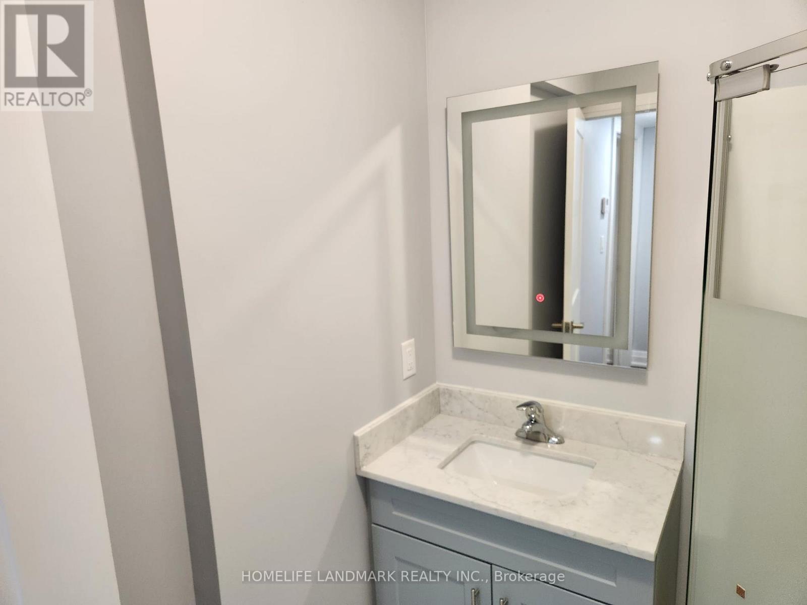 Unit # 2 - 452 D'arcy Street, Newmarket, Ontario  L3Y 1N1 - Photo 6 - N12548384