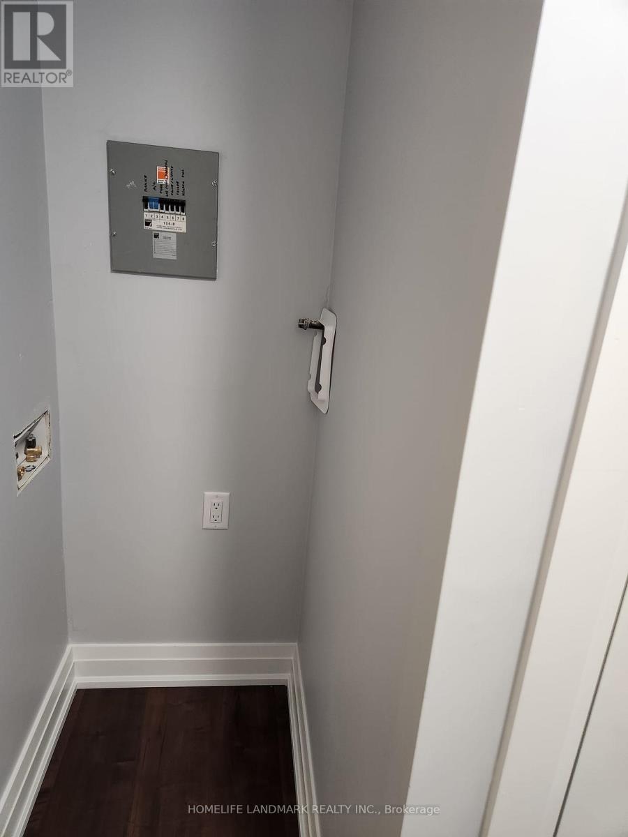 Unit # 2 - 452 D'arcy Street, Newmarket, Ontario  L3Y 1N1 - Photo 9 - N12548384