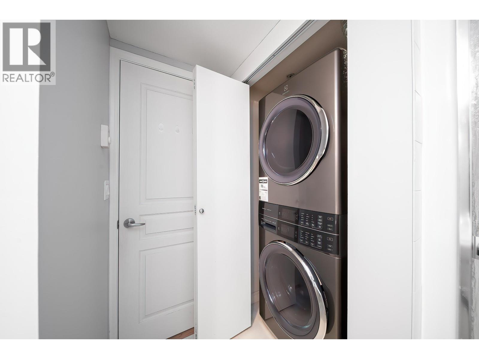 30 7128 Stride Avenue, Burnaby, British Columbia V3N 1T5 - Photo 14 - R3054866