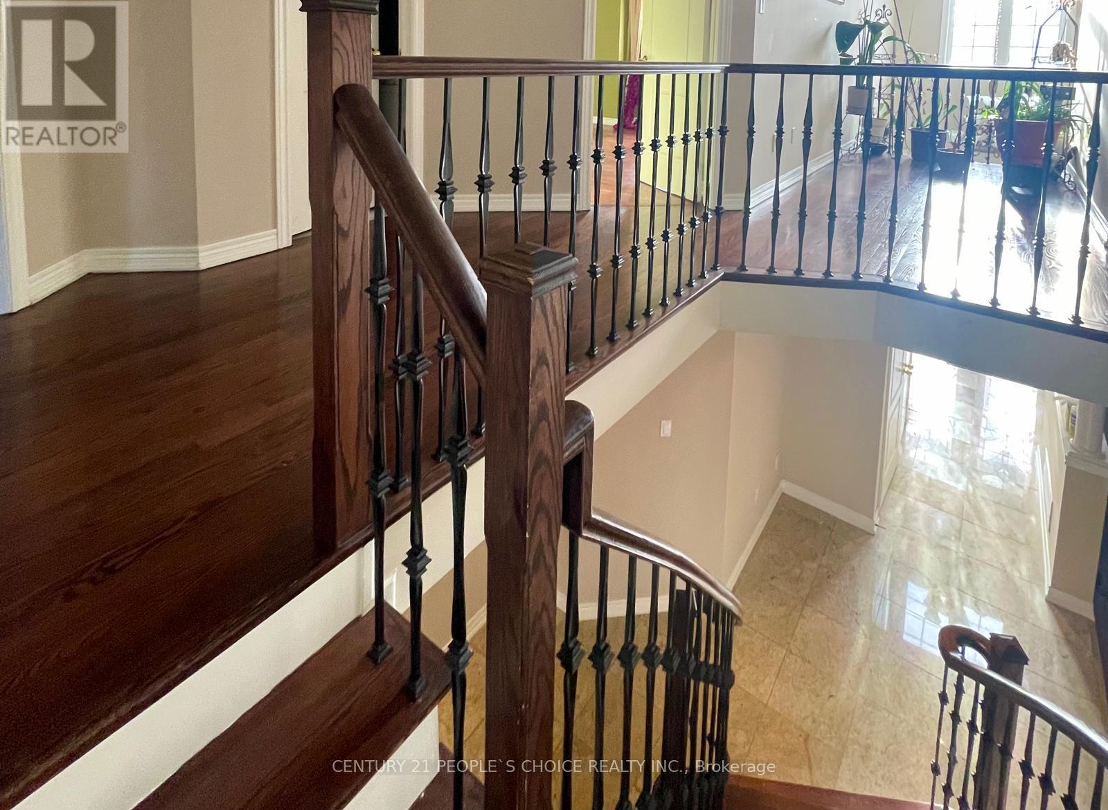 215 Edenbrook Hill Drive, Brampton, Ontario  L7A 2V4 - Photo 11 - W12548312