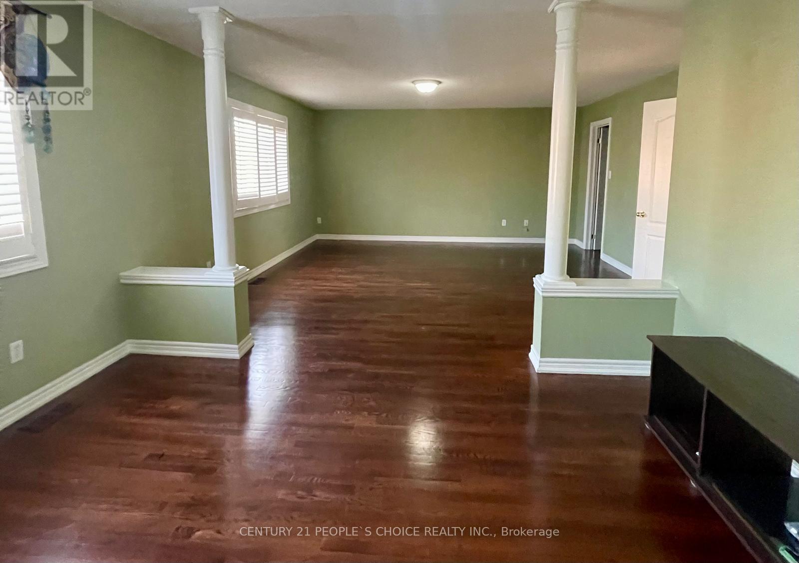 215 Edenbrook Hill Drive, Brampton, Ontario  L7A 2V4 - Photo 15 - W12548312