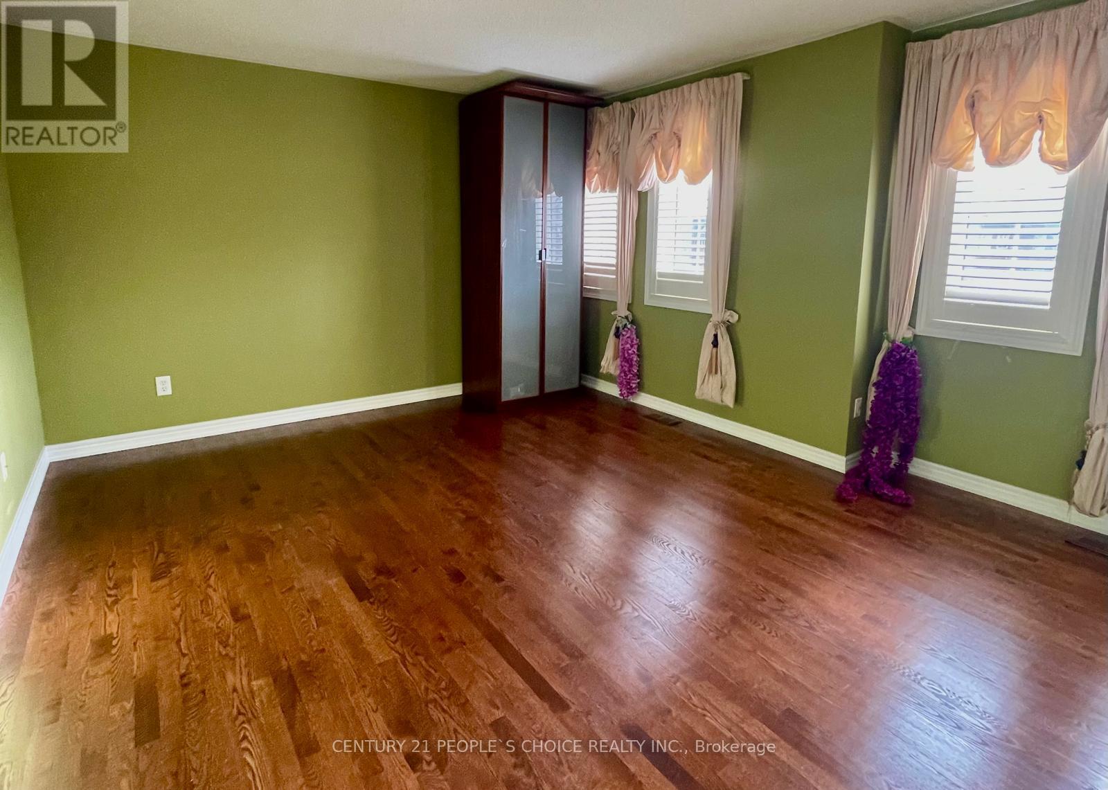 215 Edenbrook Hill Drive, Brampton, Ontario  L7A 2V4 - Photo 21 - W12548312