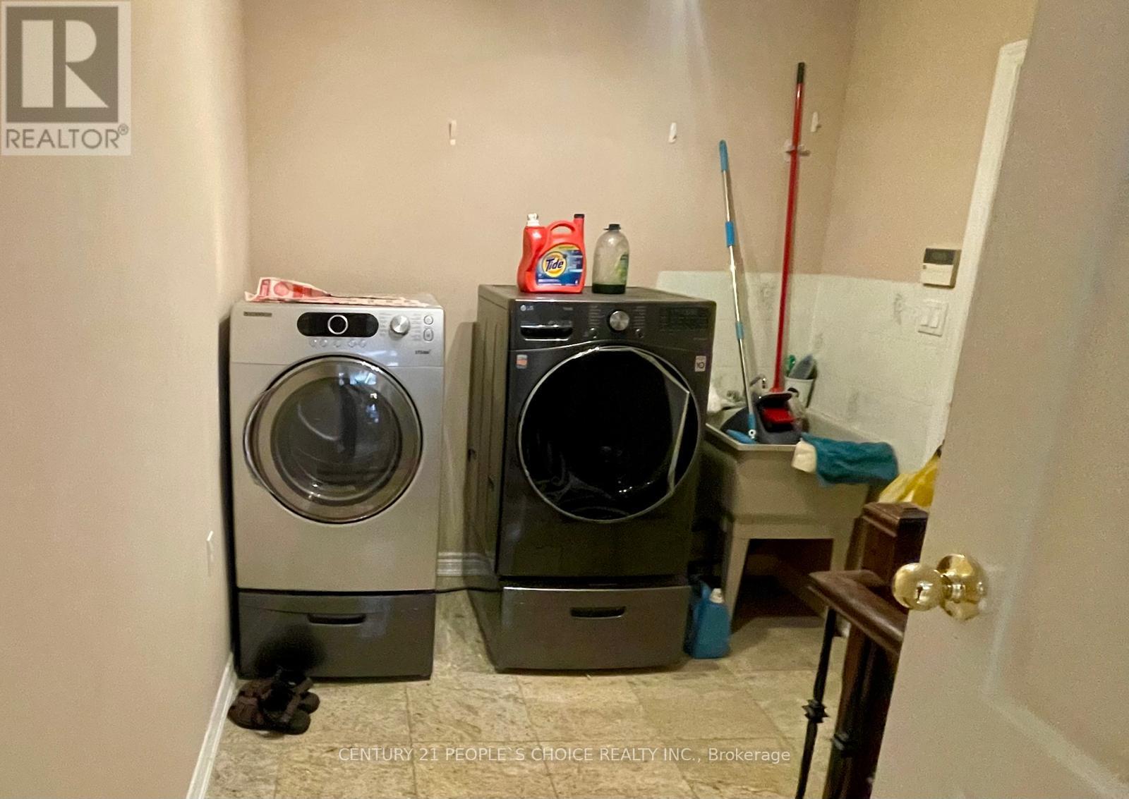 215 Edenbrook Hill Drive, Brampton, Ontario  L7A 2V4 - Photo 22 - W12548312