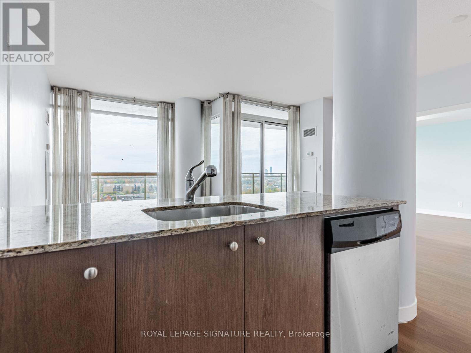 808 - 5101 Dundas Street W, Toronto, Ontario  M9A 5G8 - Photo 10 - W12548360