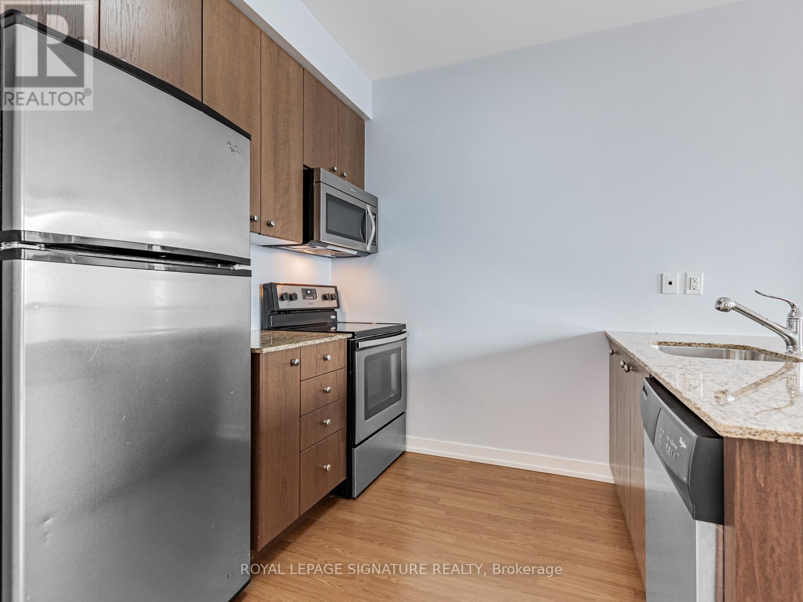 808 - 5101 Dundas Street W, Toronto, Ontario  M9A 5G8 - Photo 8 - W12548360