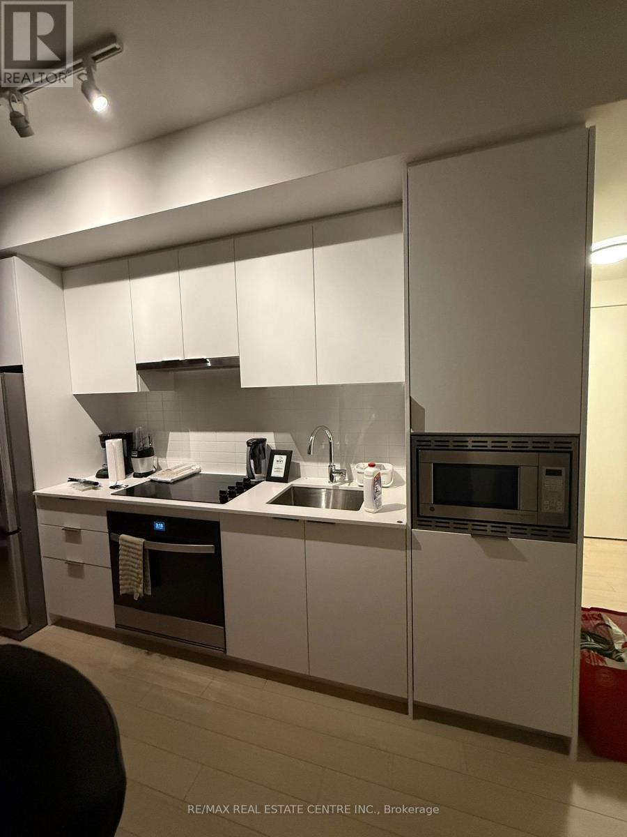 1003 - 3079 Trafalgar Road, Oakville, Ontario  L6H 8C6 - Photo 4 - W12548372