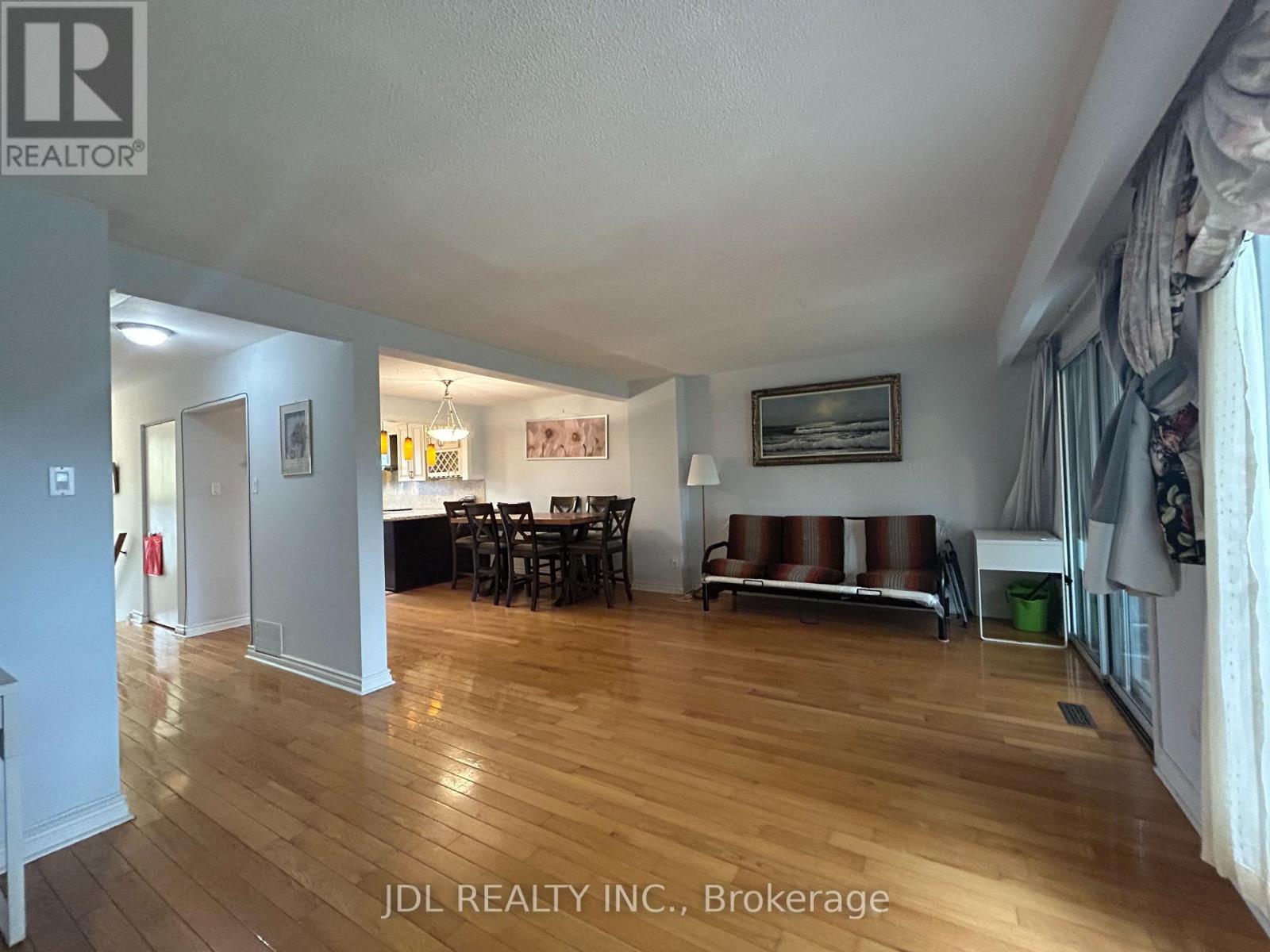 135 Corinthian Blvd Boulevard, Toronto, Ontario M1W 1H9 - Photo 4 - E12408324