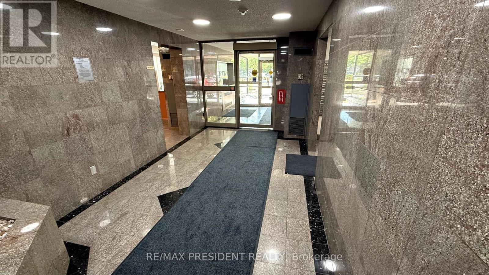 206 - 30 Malta Avenue, Brampton, Ontario  L6V 4A4 - Photo 17 - W12547944