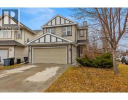 136 Copperfield Close SE Copperfield