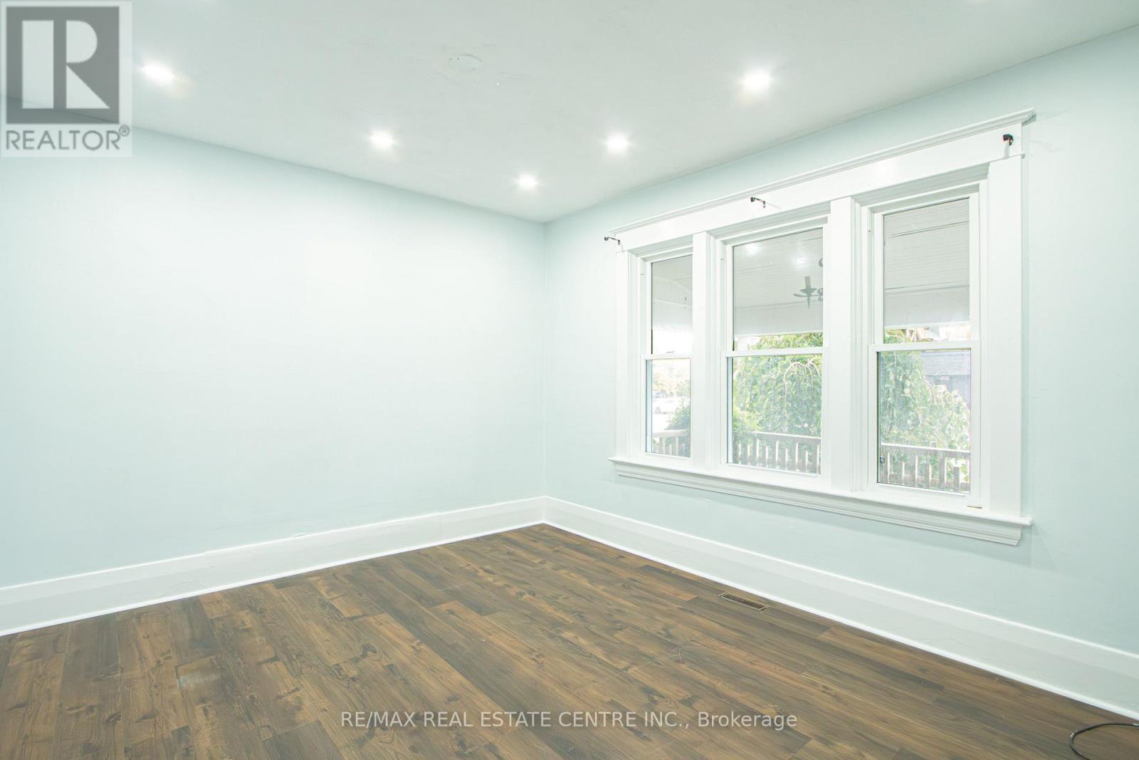 386 Wharncliffe Road S, London South, Ontario N6J 2M1 - Photo 11 - X12548206