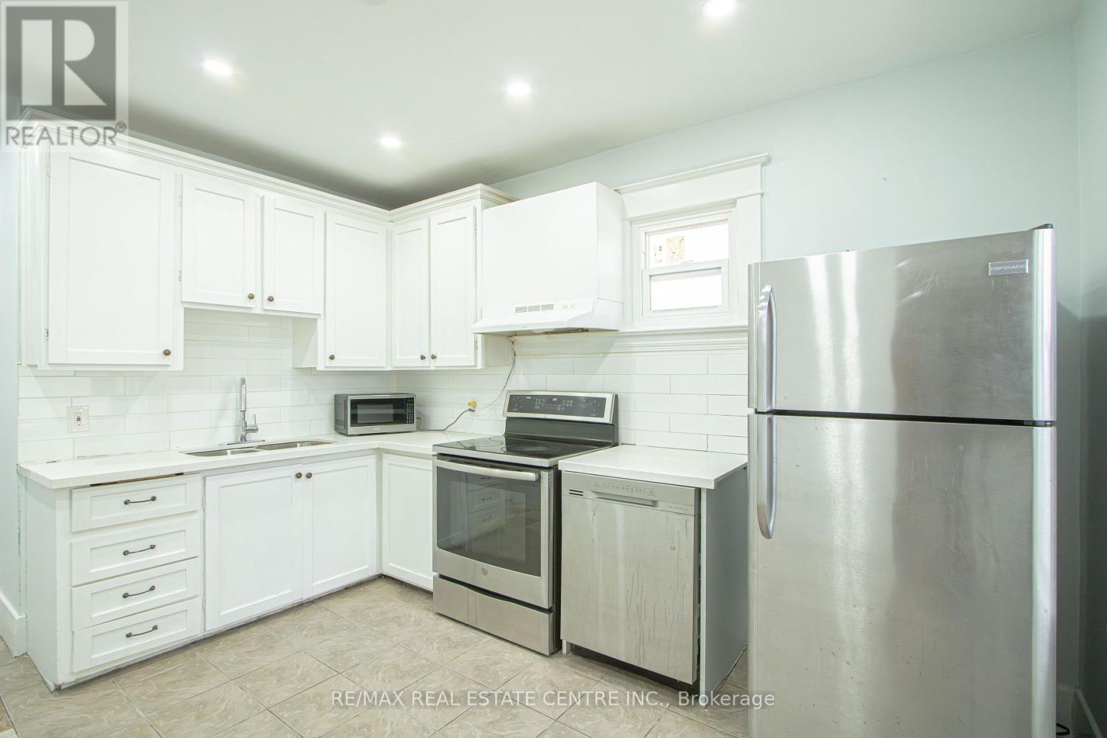 386 Wharncliffe Road S, London South, Ontario N6J 2M1 - Photo 14 - X12548206