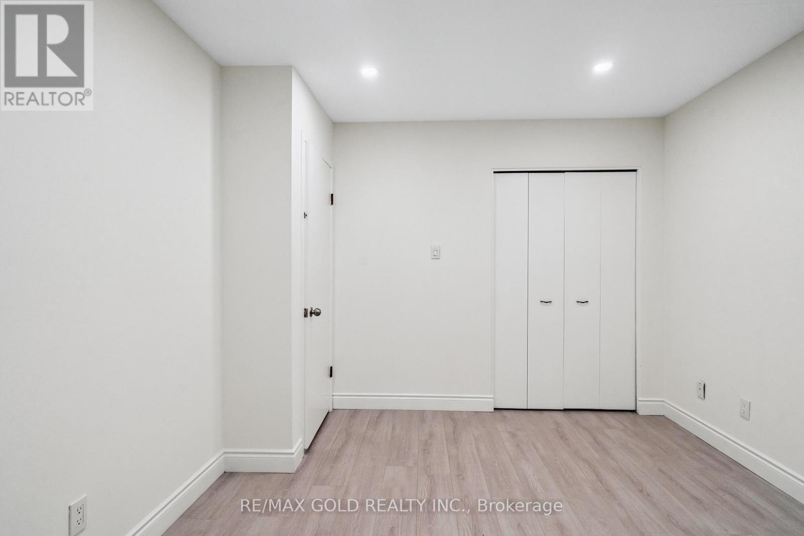 231 Cedarbrae Avenue, Waterloo, Ontario  N2L 4S6 - Photo 11 - X12548316