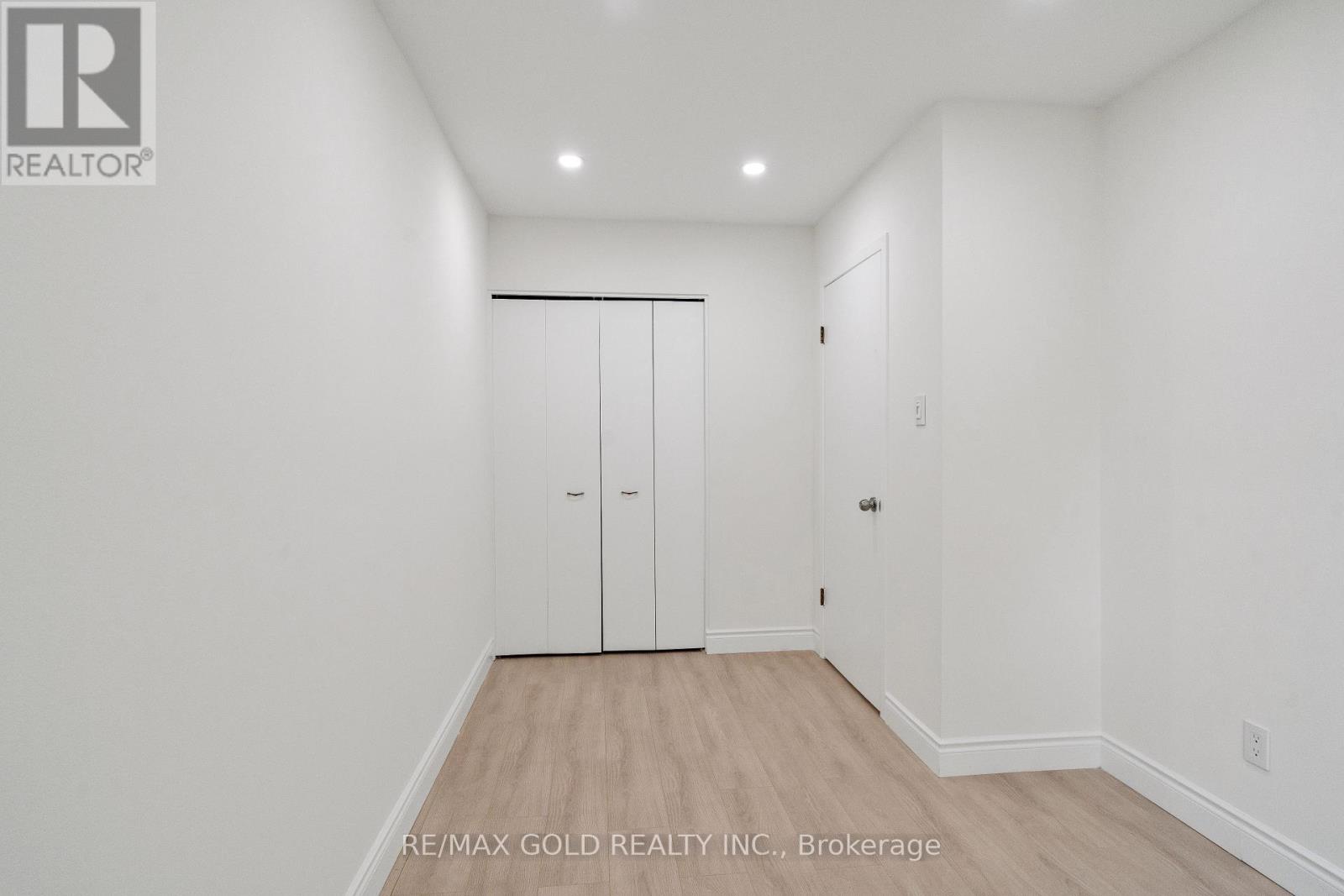 231 Cedarbrae Avenue, Waterloo, Ontario  N2L 4S6 - Photo 13 - X12548316