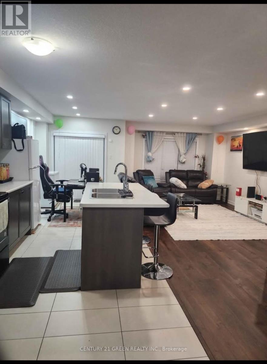 55 Prestwick Street, Hamilton, Ontario  L6J 0K6 - Photo 3 - X12548342