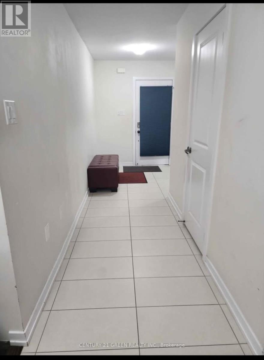 55 Prestwick Street, Hamilton, Ontario  L6J 0K6 - Photo 5 - X12548342