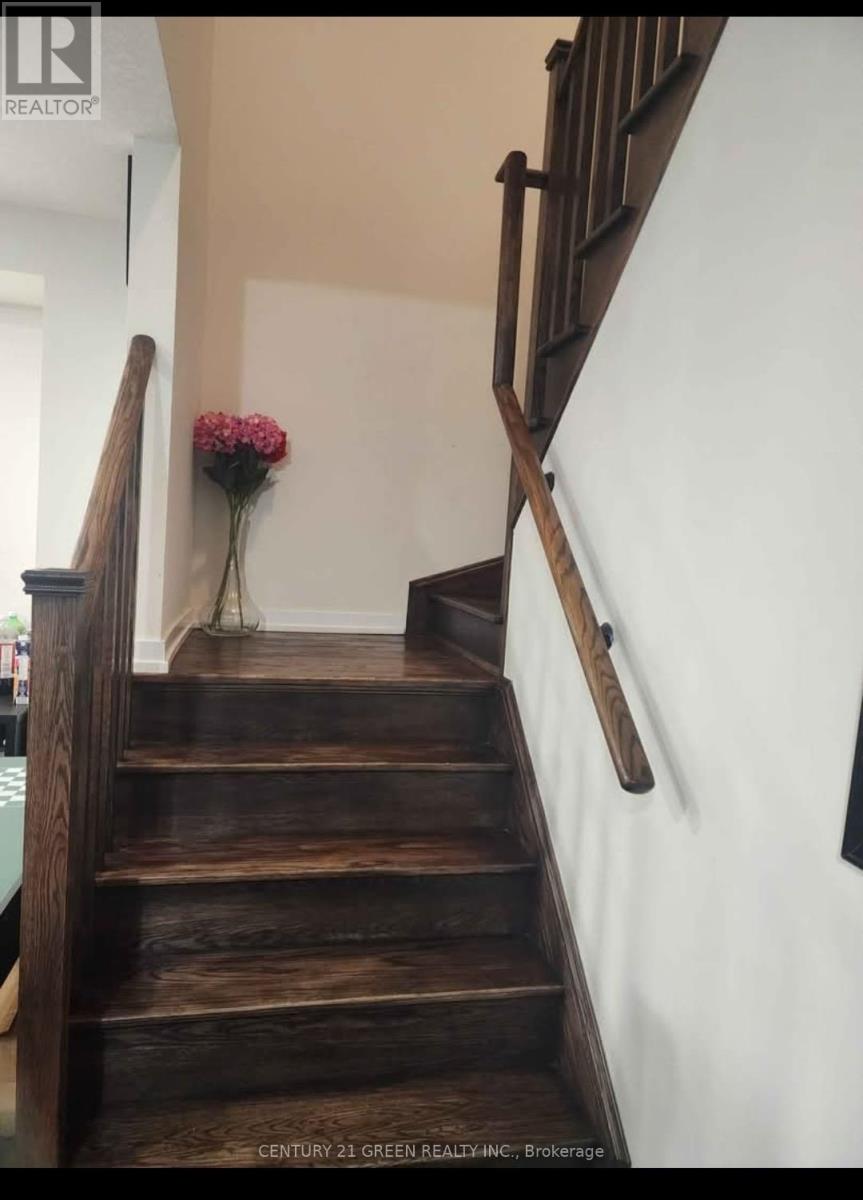 55 Prestwick Street, Hamilton, Ontario  L6J 0K6 - Photo 6 - X12548342