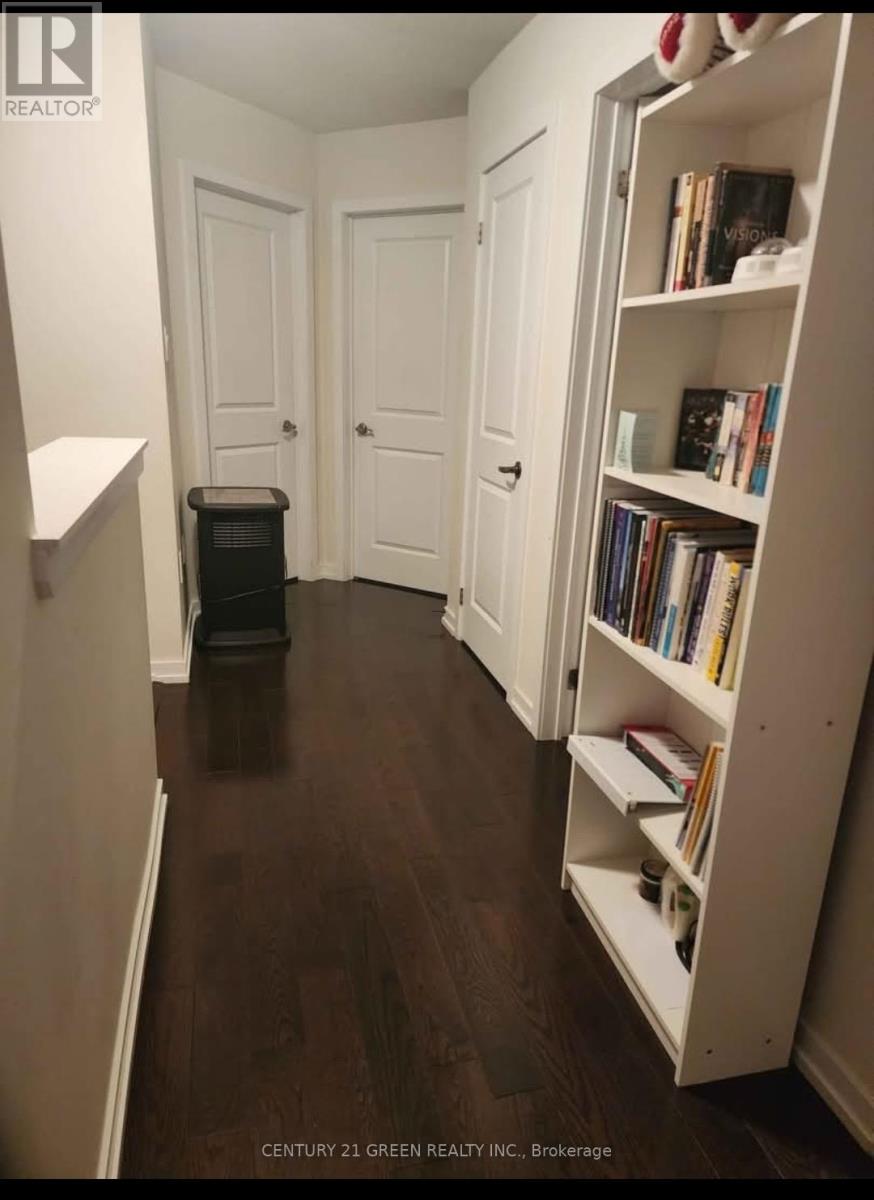 55 Prestwick Street, Hamilton, Ontario  L6J 0K6 - Photo 7 - X12548342