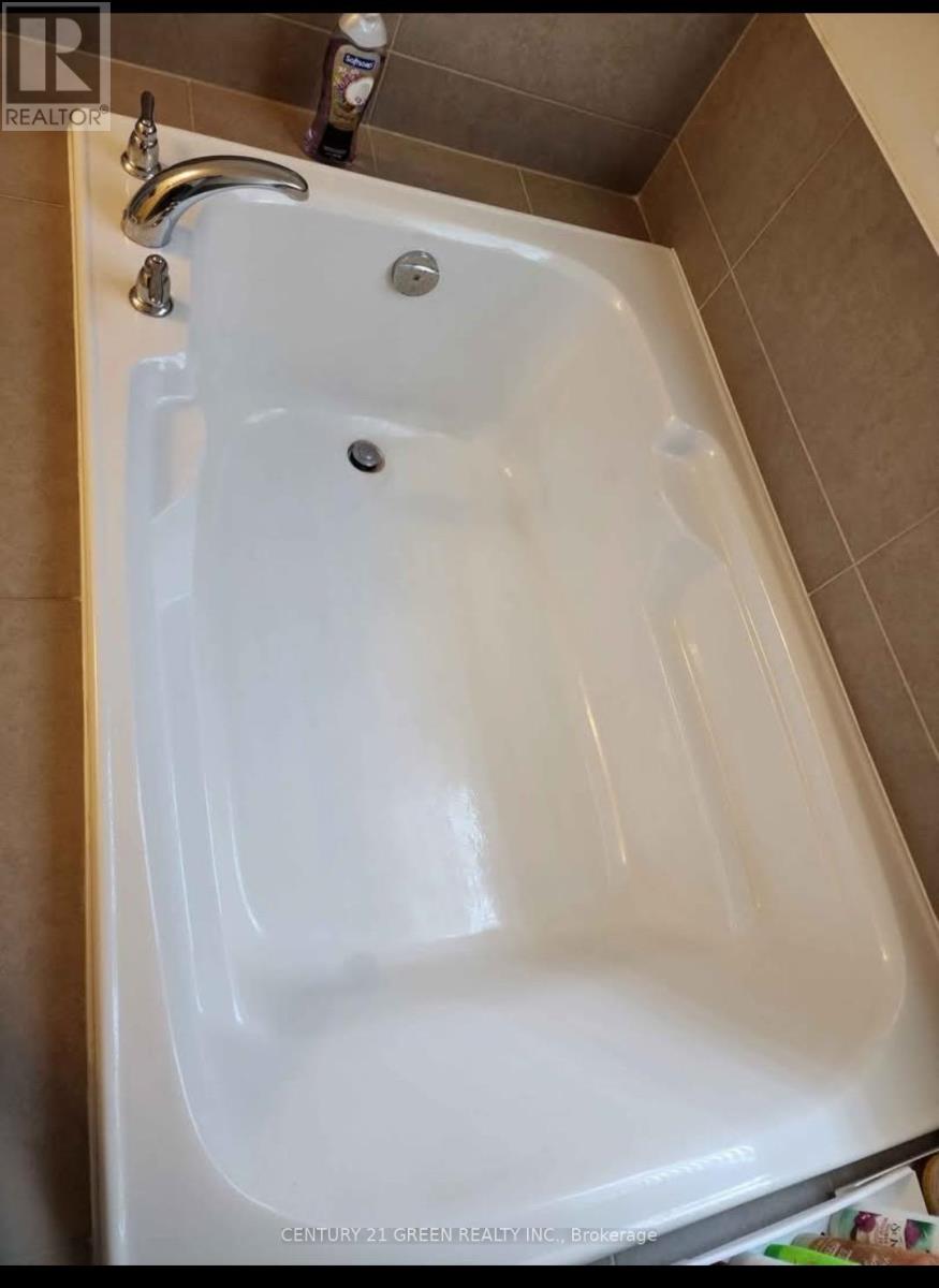 55 Prestwick Street, Hamilton, Ontario  L6J 0K6 - Photo 9 - X12548342