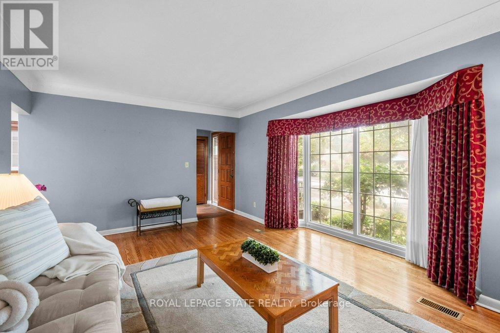 109 West 31st Street, Hamilton, Ontario  L9C 5E8 - Photo 7 - X12548362