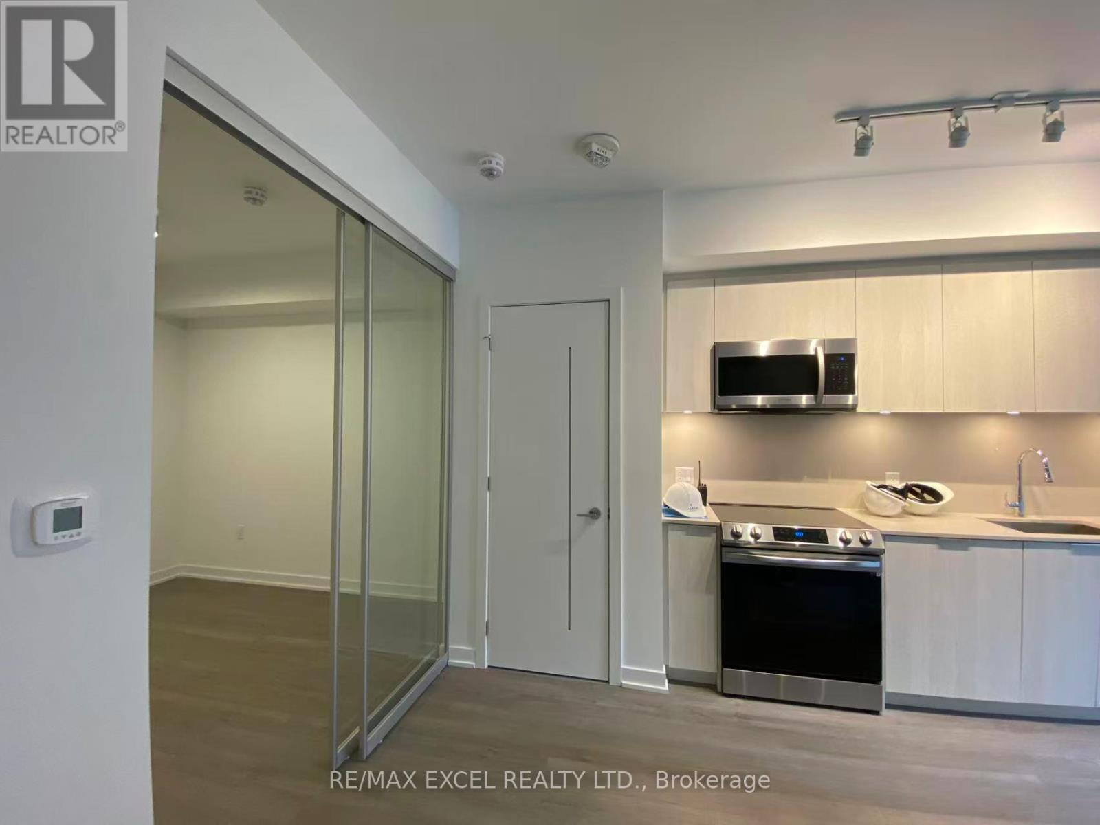 606 - 357 King Street W, Toronto, Ontario  M5V 1K1 - Photo 3 - C12548402