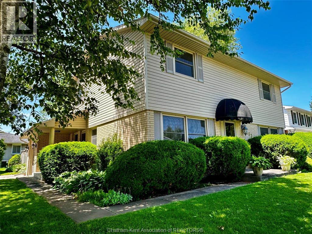 MLS# 25015867: 163 Cecile AVENUE, Chatham, Canada