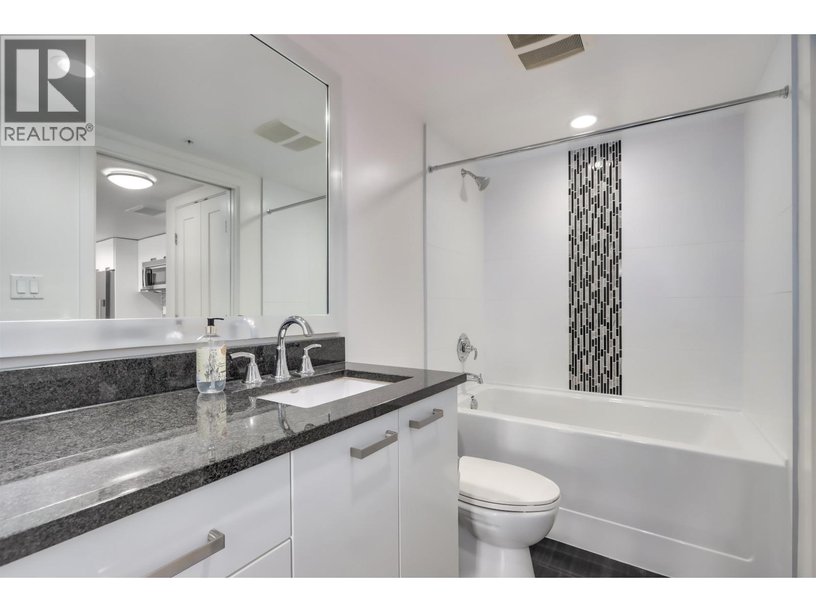 768 2080 W Broadway, Vancouver, British Columbia V6J 0C7 - Photo 15 - R3067642