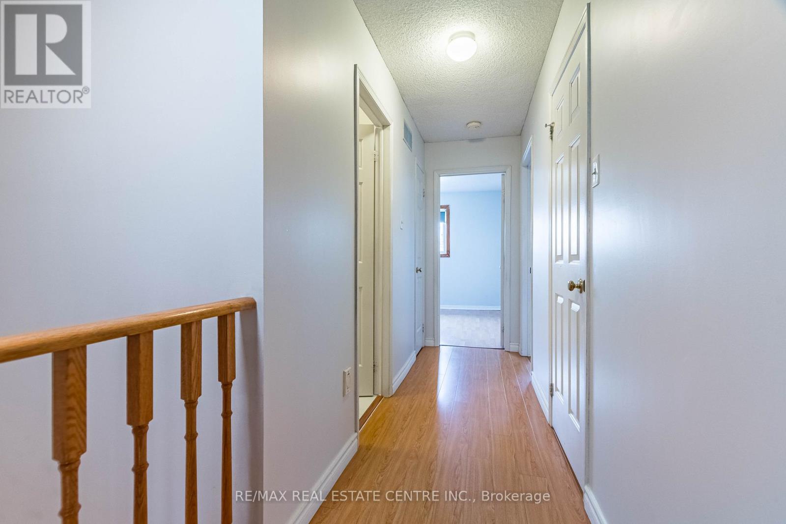 665 Dinsmore Court, Mississauga, Ontario  L5R 3G4 - Photo 25 - W12546464