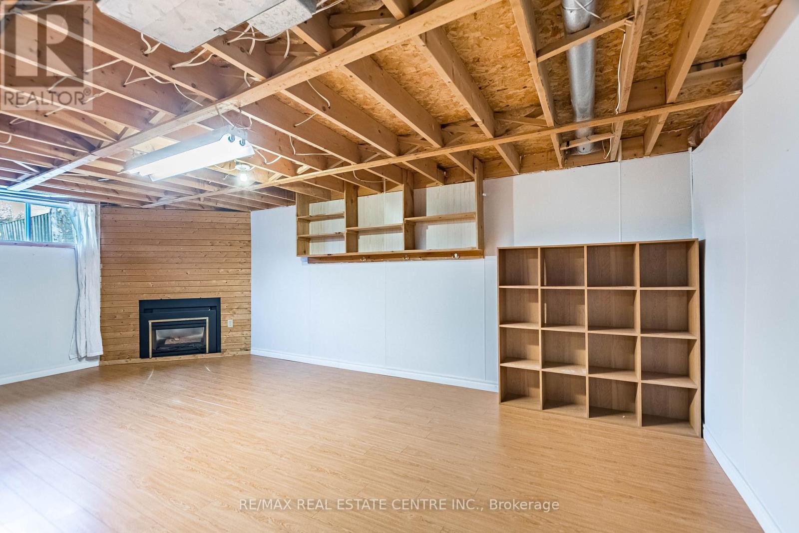 665 Dinsmore Court, Mississauga, Ontario  L5R 3G4 - Photo 27 - W12546464