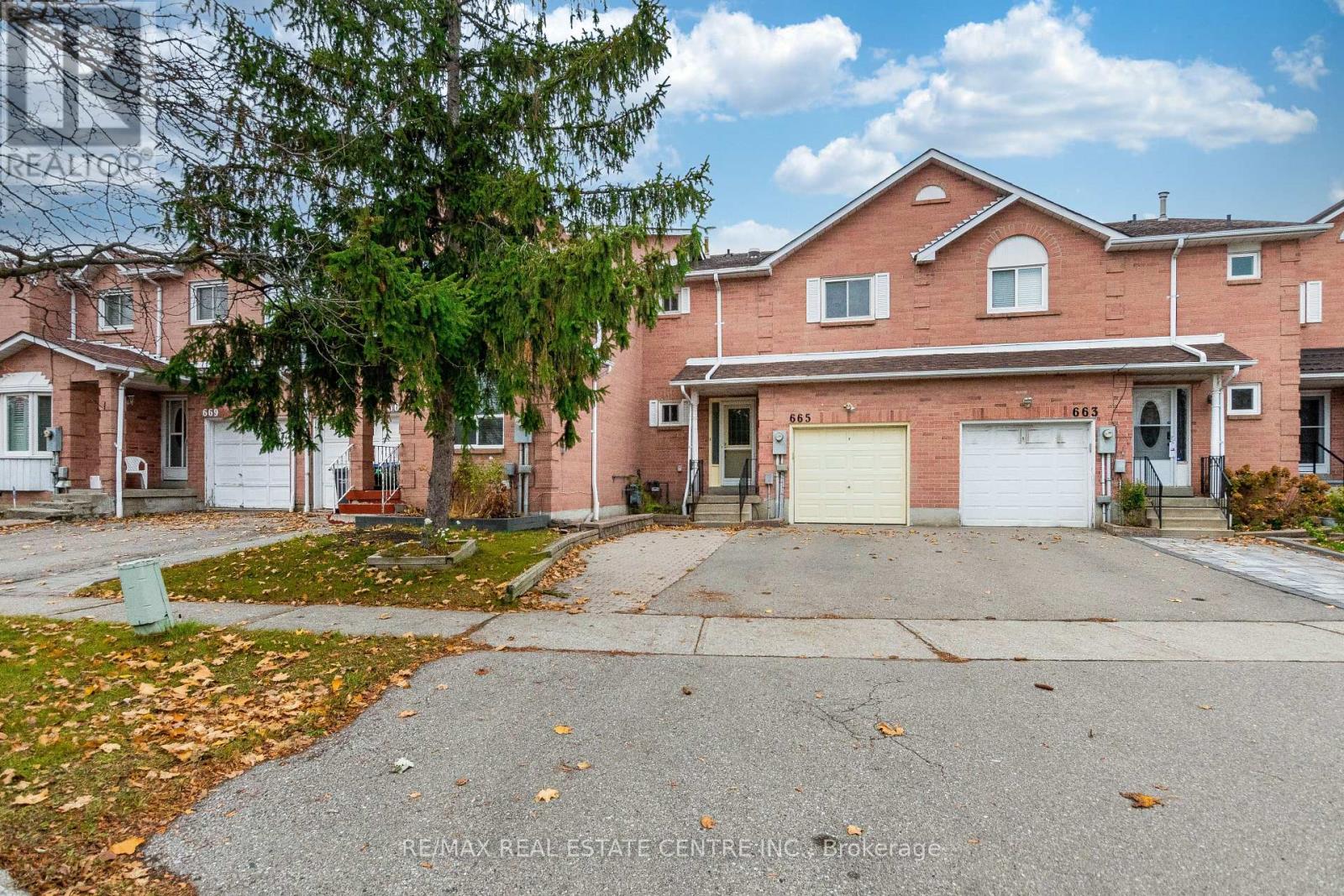 665 DINSMORE COURT, Mississauga, Ontario